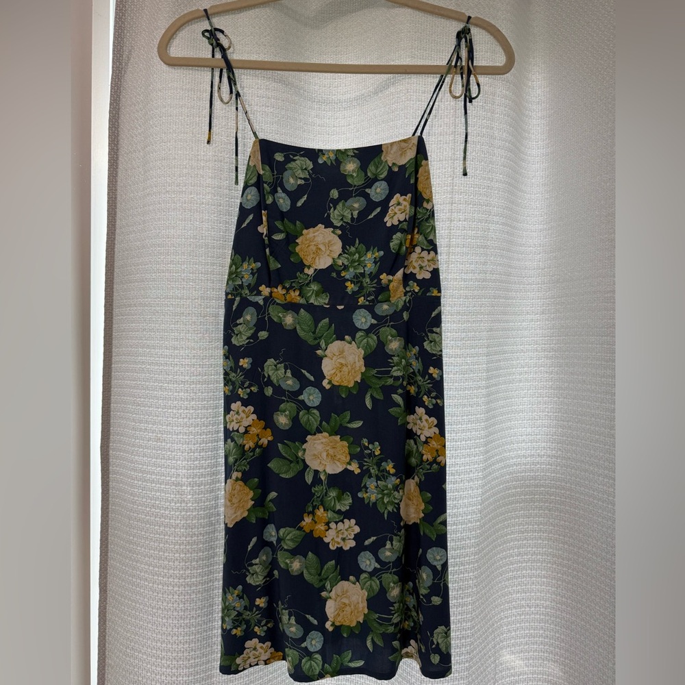 Old Navy XS Petite Floral Tie-Strap Sundress